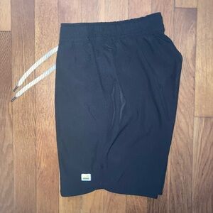 Vuori Banks Shorts (XS) - Black